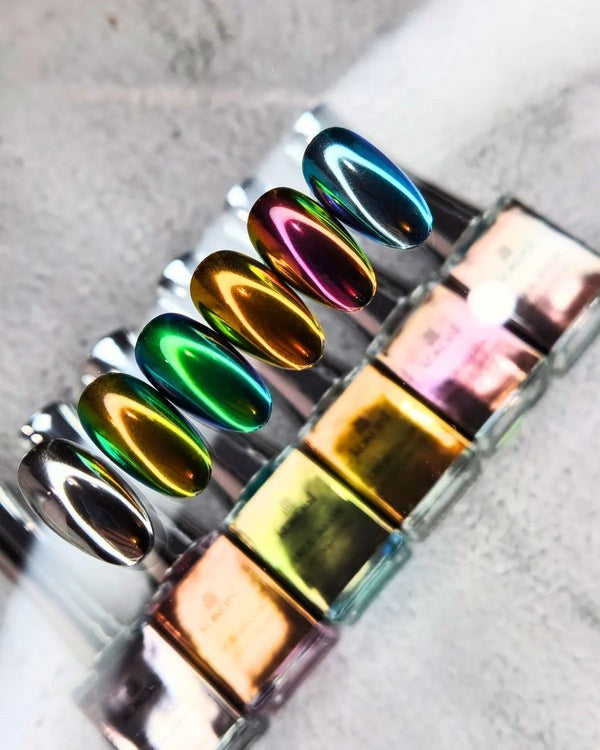 Why Is Liquid Mirror Chrome Nail Art Ideal for Special Occasions?